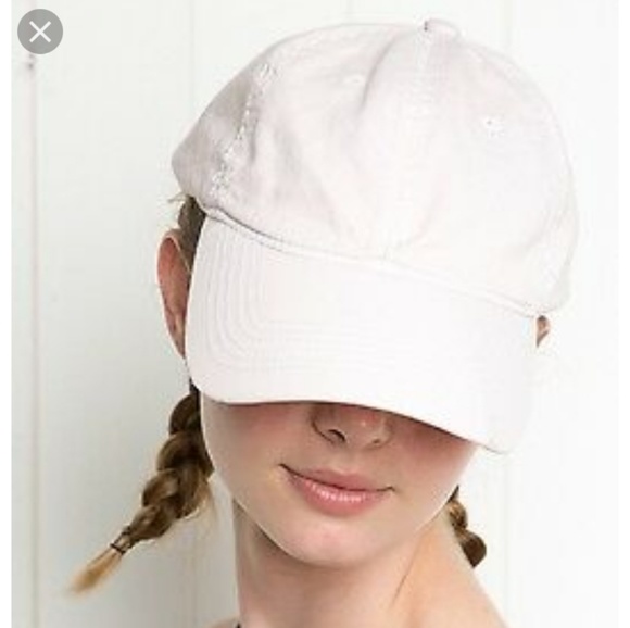 Brandy Melville Accessories - Brandy Melville White Cap